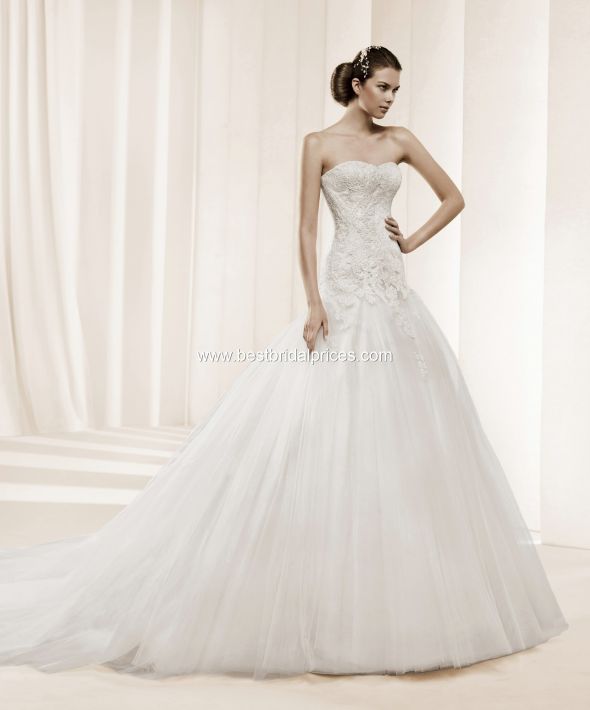 Drop Waist...What's your favorite?! : wedding pronovias drop waist rosa clara picture dress gown lace LaSposaDetalle