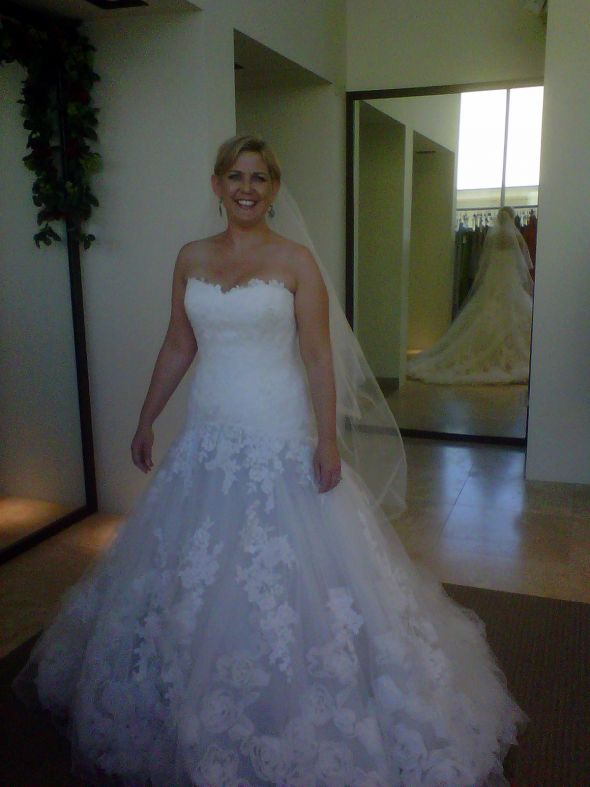 Drop Waist...What's your favorite?! : wedding pronovias drop waist rosa clara picture dress gown lace Lasoie2