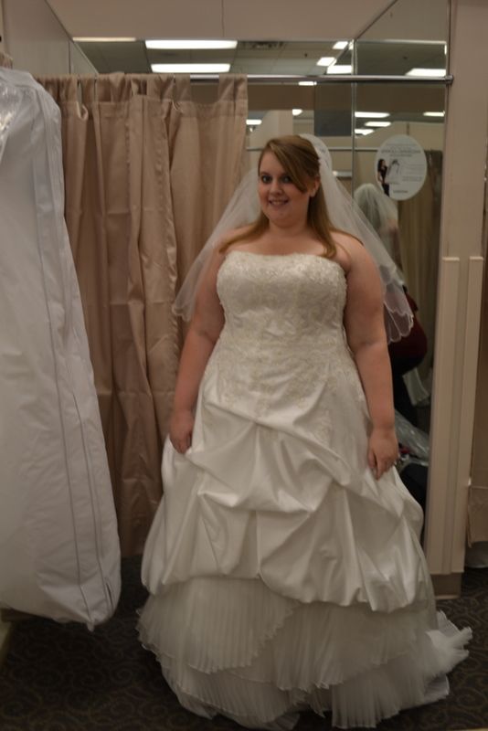 Budget brides with dresses under 1000! :  wedding dress My Dress