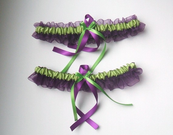 Show me your garter! :  wedding Garters